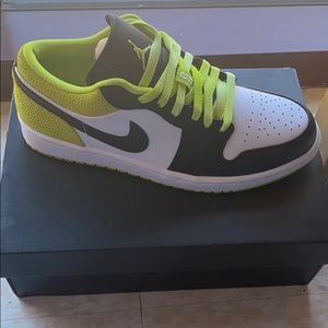 Jordan lows!!! Never been worn